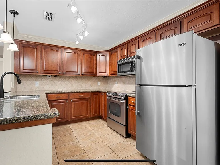 125 Pleasant Grove Ln — Photo 8