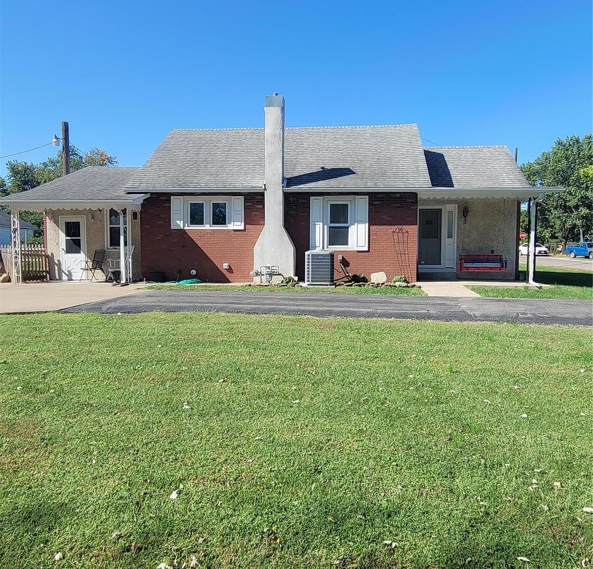 309 Russell St, Willisville, IL 62997 Zillow