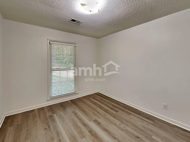 2442 Country Lake Ln — Photo 20
