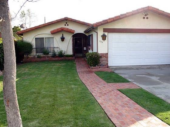 1st image of 745 Jazmin Ave