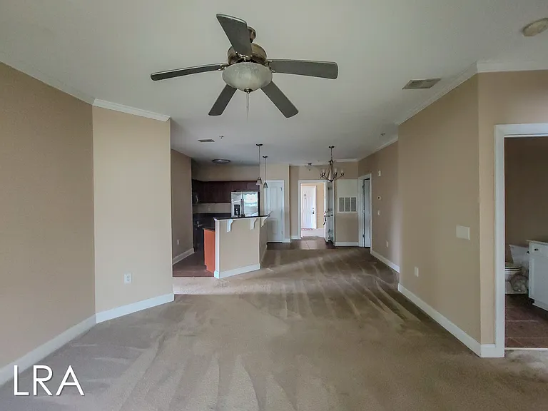 300 Gateway Dr #346 — Photo 7