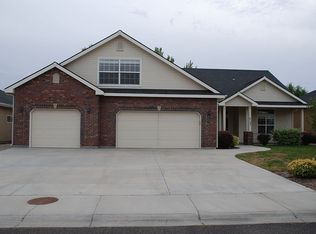 4153 W Harbor Point Dr, Meridian, ID 83646