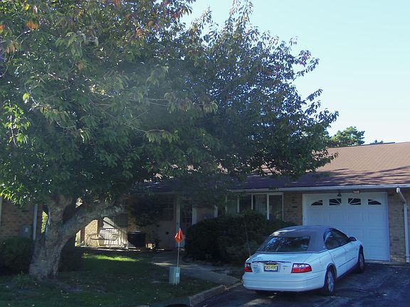 3rd image of 26 Buckingham Drive #B