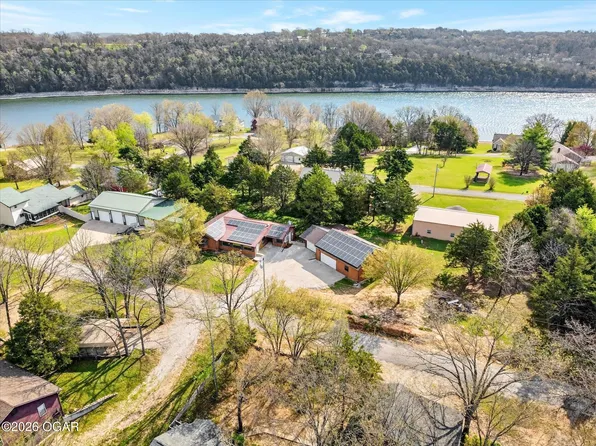 24484 Bearclaw Ln, Golden, MO 65658