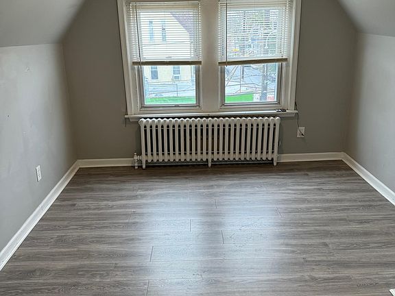 Bedroom 1 - 2nd Floor