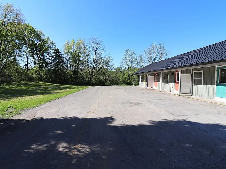 293 E Main St #4 — Photo 14