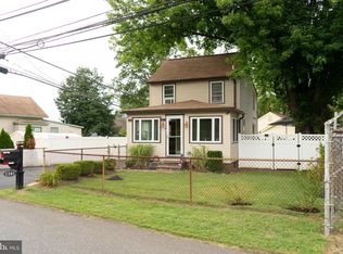 1301 River Rd, Croydon, PA 19021