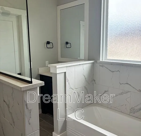 916 Flowers Dr — Photo 16