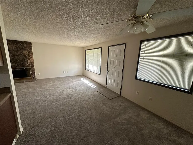 1305 NE 143rd Ave — Photo 6