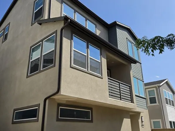 426 Lobata, Irvine, CA 92618
