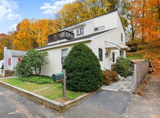 29 Cary Rd, Riverside, CT 06878