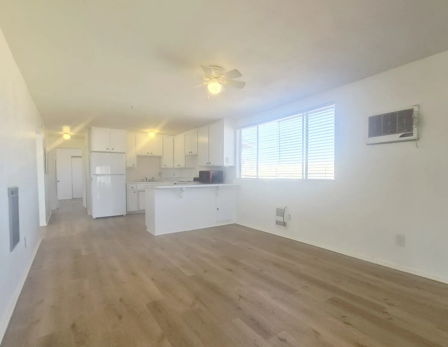 2 bed, 1000 sqft, $2,150 — Photo 3