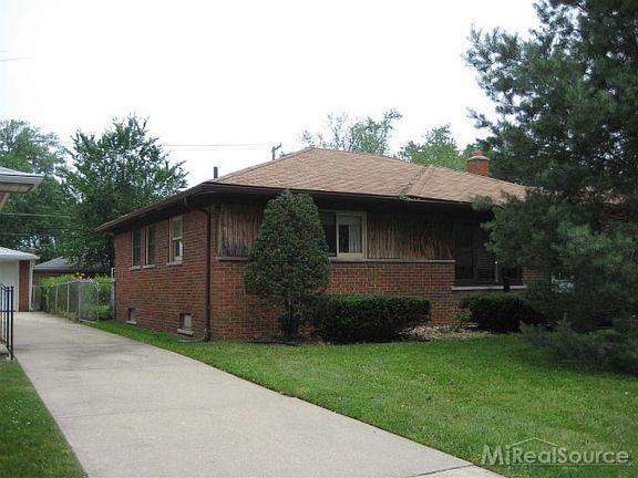 2nd image of 20821 Erben St