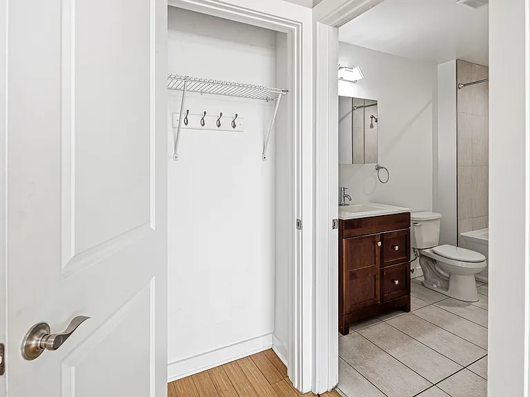 811 N 2nd St #4B — Photo 13