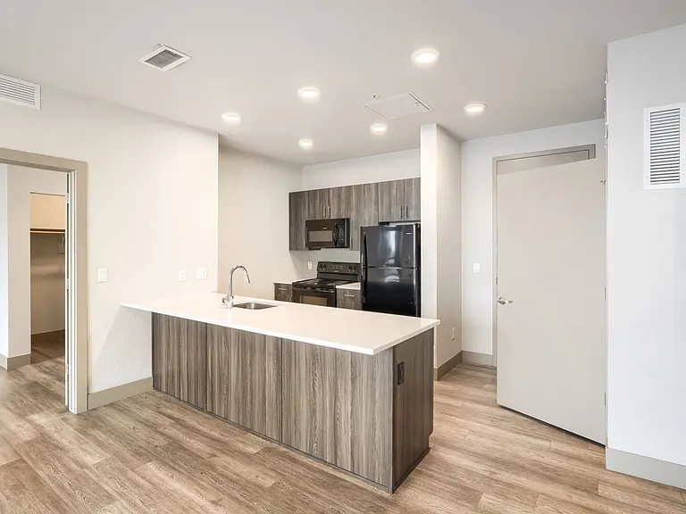 4923 King St — Photo 38