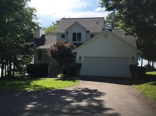 414 McCracken Point, Hayesville, NC 28904