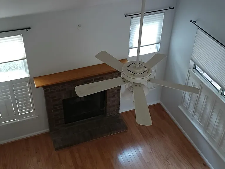 5407 Crosland Ct E — Photo 25