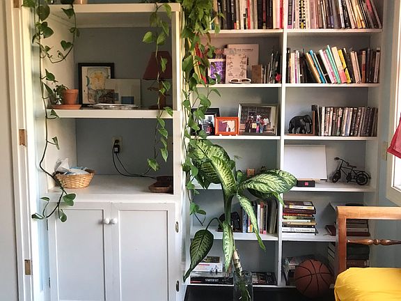 foyer/library