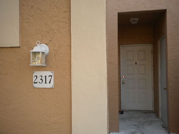 4th image of 2317 SW 82nd Way