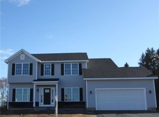 3434 Tall Tree Ln, Baldwinsville, NY 13027