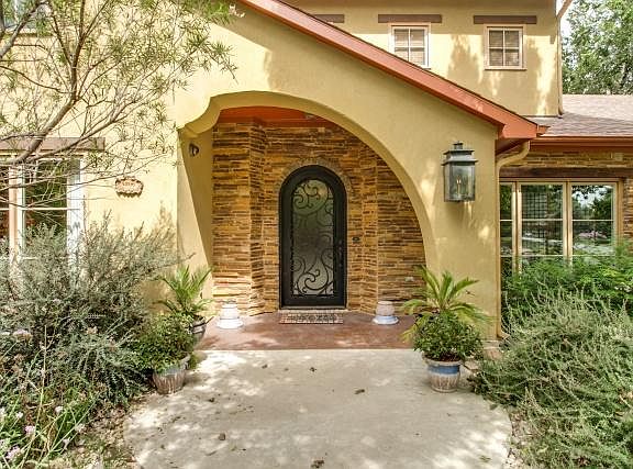 3rd image of 4206 Santa Barbara Dr