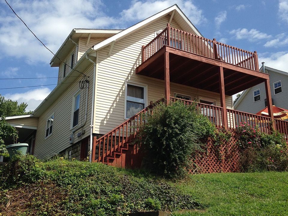 Exterior Leonard & Francis 