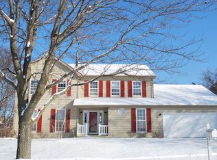 2223 University Dr, Naperville, IL 60565