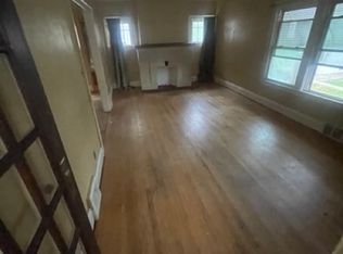 16016 Neladale Rd #UP, Cleveland, OH 44112