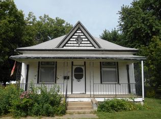 421 N Cedar St, Red Cloud, NE 68970