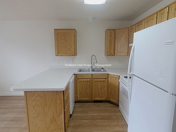 4 Kitchen_03042025