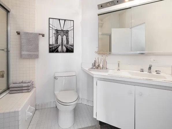 140 Thompson Street image 8 of 17