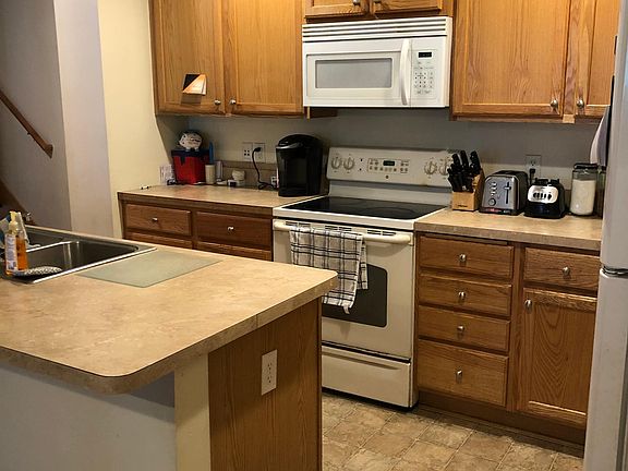 3rd image of 10860 Kingsfield Ln