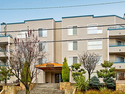 6960 California Ave SW, Seattle, WA, 98136