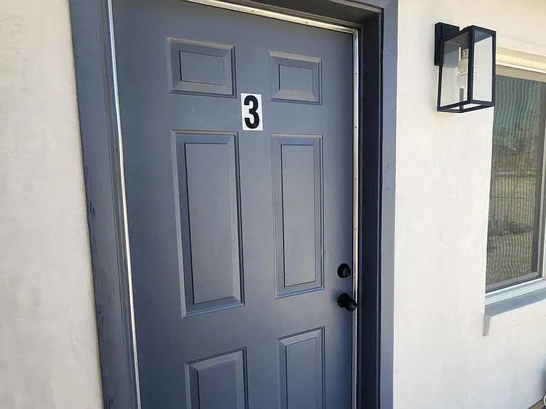 6545 Pine Ave — Photo 1