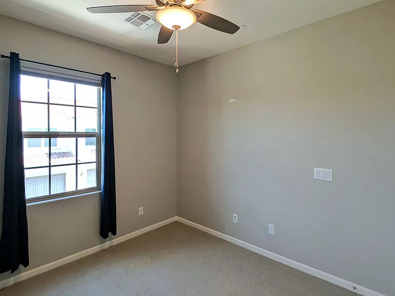 2477 W Market Pl #11 — Photo 31