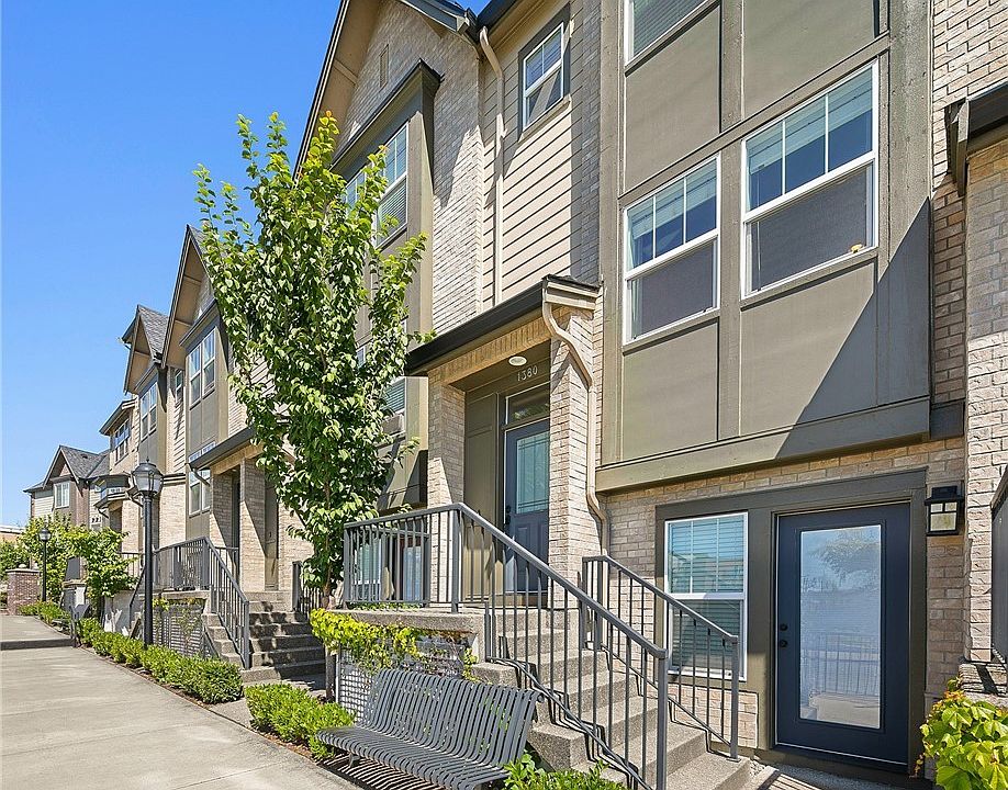 1st image of 1380 Williamsburg Walk NE Unit 21.2