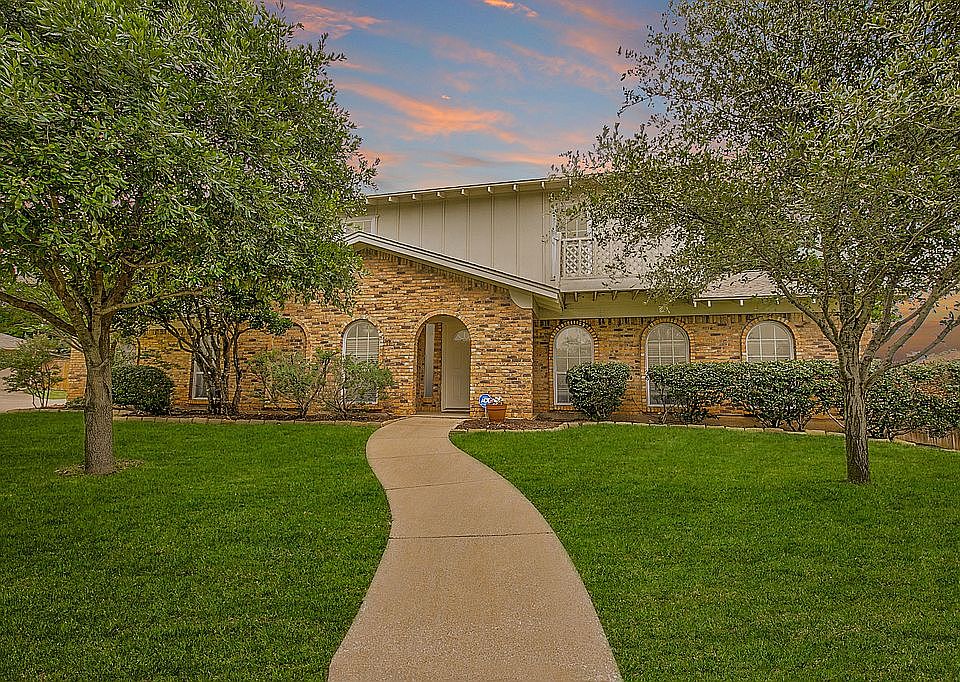 1st image of 1605 Trail Glen Ct