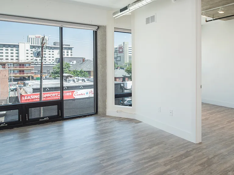 200 S Center St #209 — Photo 2