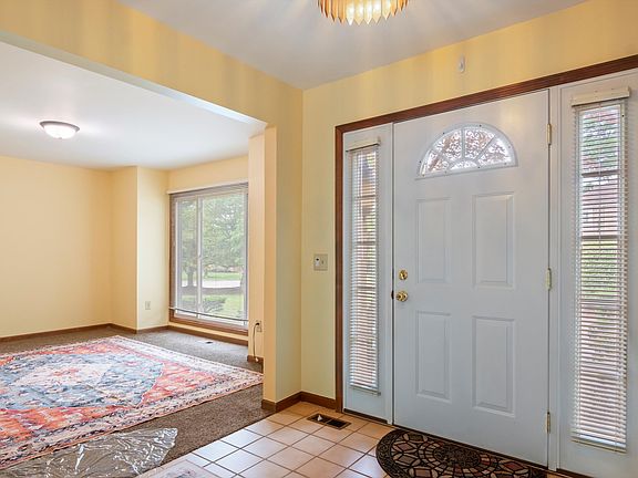 3rd image of 22276 Sheffield Ct
