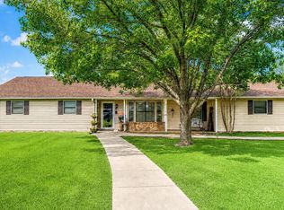 821 W Green Oaks Dr, White Hall, AR 71602
