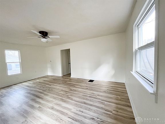 2nd image of 214 W Cherry St