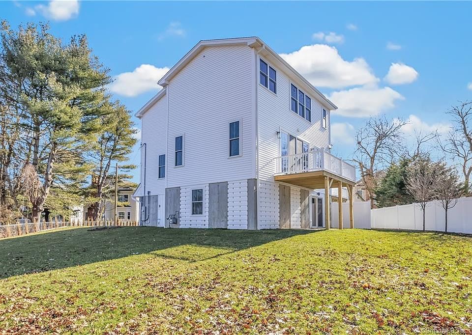 892 Oldfield Rd, Fairfield, CT 06824 | Zillow