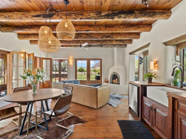 23 Rancho Acequias, Abiquiu, NM 87510