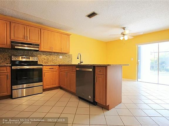 4th image of 4281 NW 110th Ave #S