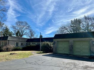 33 Overlook Dr, Madison, CT 06443