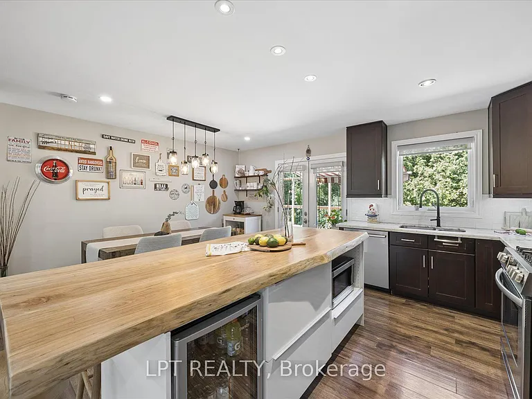 22 Louisa St E — Photo 12