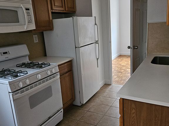 5th image of 44-30 Douglaston Pkwy #6F-11