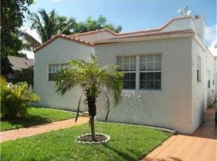 619 NE 4th St, Hallandale Beach, FL 33009