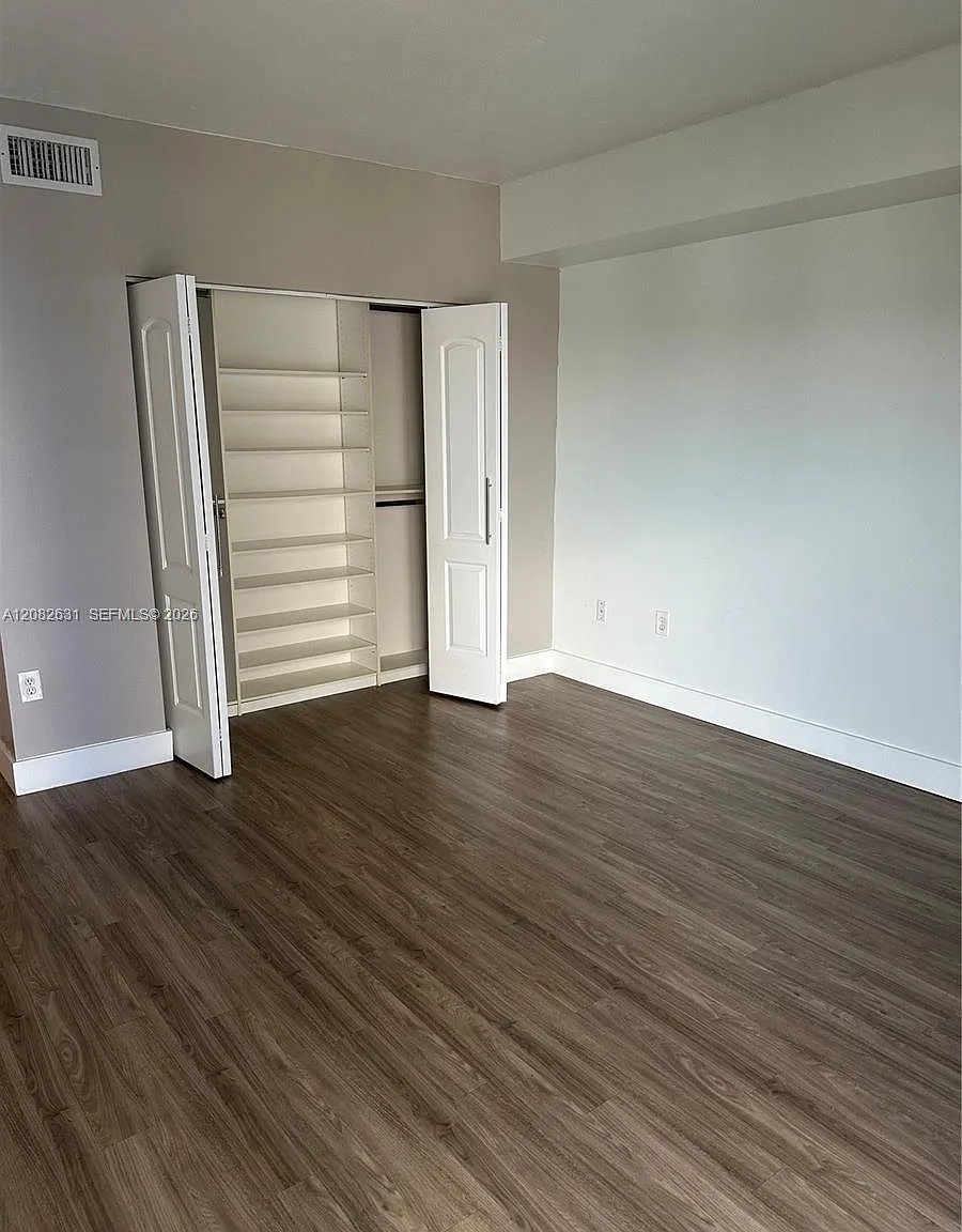 Blue Lagoon Condo — Photo 2