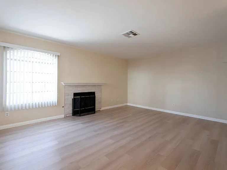 8217 Diamond Star Ct — Photo 11